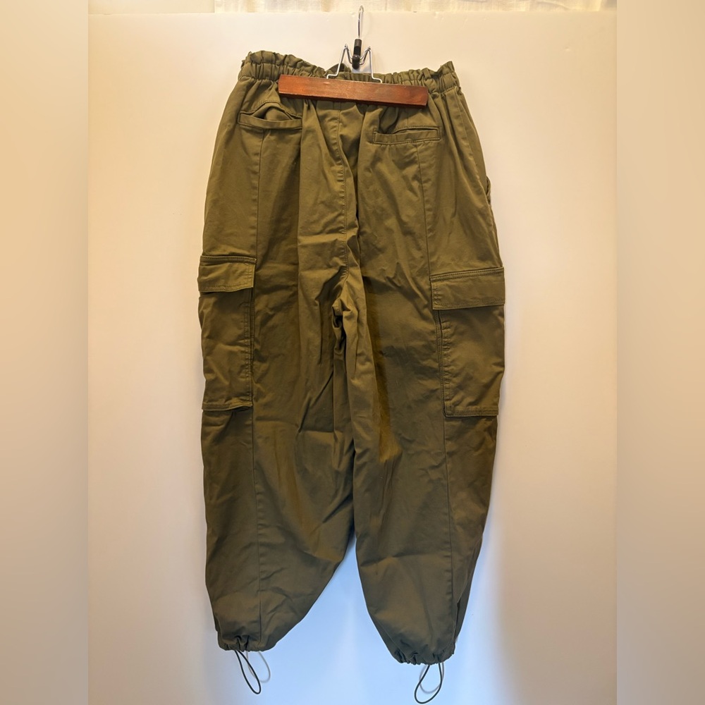 GAP  Adult/Teen Khaki Cargo Pants